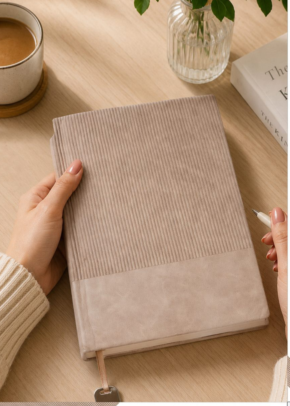 V-732 Artisan Magnetic Clasp Corporate Journal